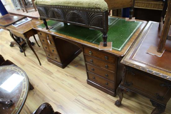 A Victorian mahogany pedestal partners desk, 5ft x 2ft 9in.